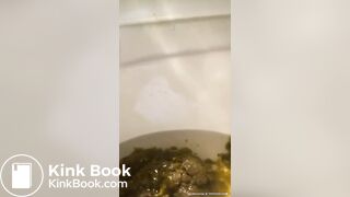 SCAT - Sexy girls Pooping 17