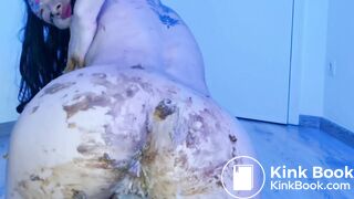 SCAT - Sexy girls Pooping 17