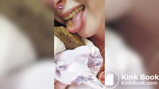 SCAT - Sexy girls Pooping 13