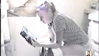 SCAT - Sexy girls Pooping 18