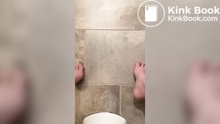 SCAT - Sexy girls Pooping 17