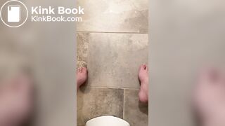 SCAT - Sexy girls Pooping 17