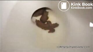 SCAT - Sexy girls Pooping 18