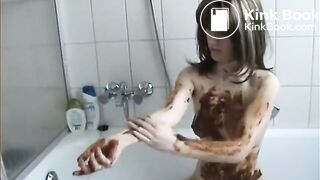 SCAT - Sexy girls Pooping 19