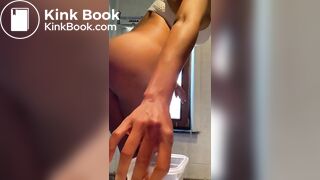 SCAT - Sexy girls Pooping 22