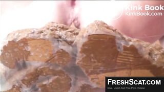SCAT - Sexy girls Pooping 19