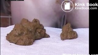 SCAT - Sexy girls Pooping 19