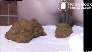 SCAT - Sexy girls Pooping 19