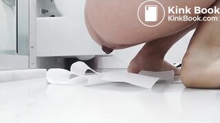 SCAT - Sexy girls Pooping 15