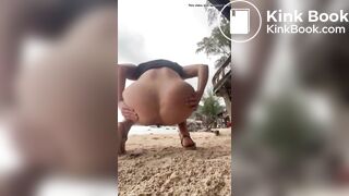 SCAT - Sexy girls Pooping 13