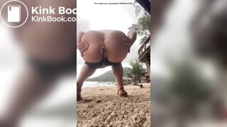 SCAT - Sexy girls Pooping 13