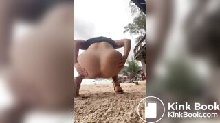 SCAT - Sexy girls Pooping 13