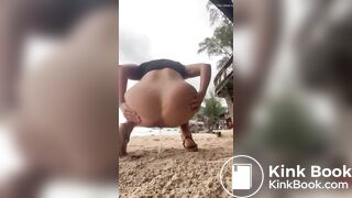 SCAT - Sexy girls Pooping 13