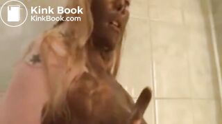 SCAT - Sexy girls Pooping 20
