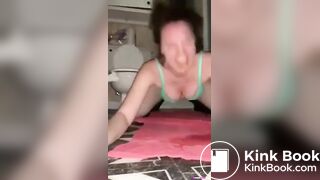 SCAT - Sexy girls Pooping 15