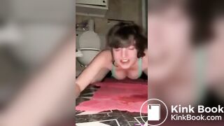 SCAT - Sexy girls Pooping 15