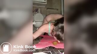SCAT - Sexy girls Pooping 15