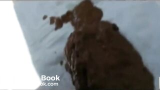 SCAT - Sexy girls Pooping 14