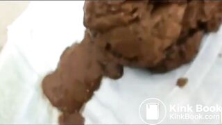 SCAT - Sexy girls Pooping 14