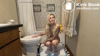 SCAT - Sexy girls Pooping 16