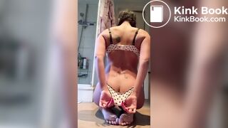 SCAT - Sexy girls Pooping 14