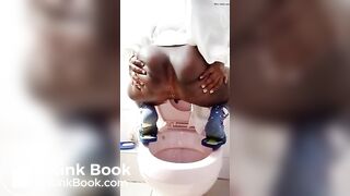 SCAT - Sexy girls Pooping 13