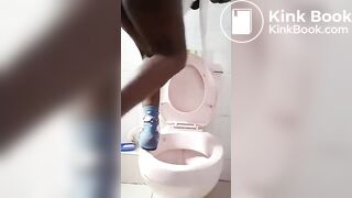 SCAT - Sexy girls Pooping 13