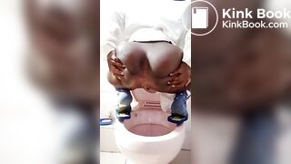 SCAT - Sexy girls Pooping 13