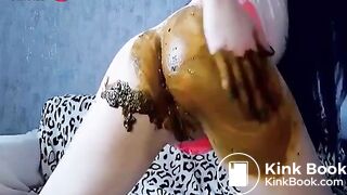 SCAT - Sexy girls Pooping 19