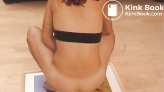 SCAT - Sexy girls Pooping 17