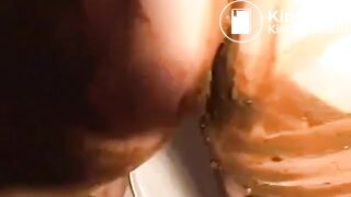 SCAT - Sexy girls Pooping 22