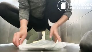 SCAT - Sexy girls Pooping 19