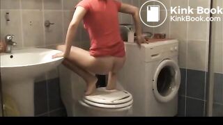 SCAT - Sexy girls Pooping 21