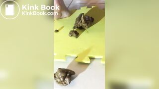 SCAT - Sexy girls Pooping 16