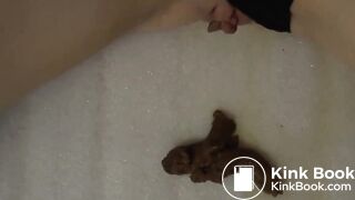 SCAT - Sexy girls Pooping 20