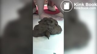 SCAT - Sexy girls Pooping 21