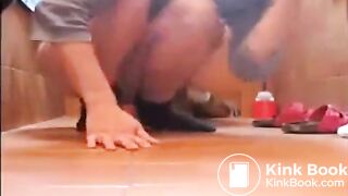 SCAT - Sexy girls Pooping 16