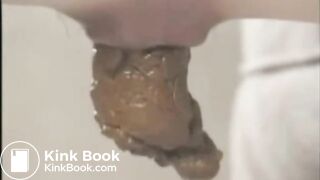 SCAT - Sexy girls Pooping 21