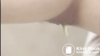 SCAT - Sexy girls Pooping 21