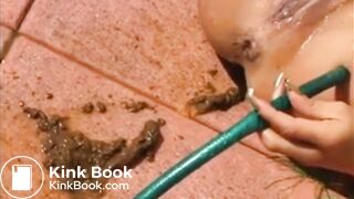 SCAT - Sexy girls Pooping 16