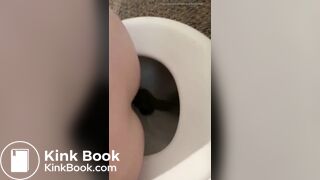 SCAT - Sexy girls Pooping 16