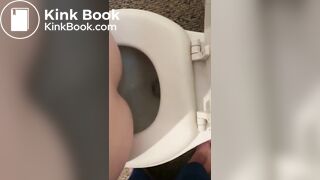 SCAT - Sexy girls Pooping 16