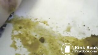 SCAT - Sexy girls Pooping 19