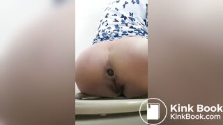 SCAT - Sexy girls Pooping 17