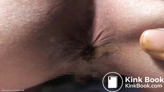 SCAT - Sexy girls Pooping 22