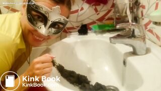 SCAT - Sexy girls Pooping 24