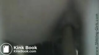 SCAT - Sexy girls Pooping 25