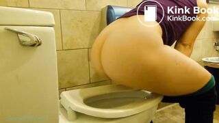 SCAT - Sexy girls Pooping 25