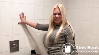 SCAT - Sexy girls Pooping 18