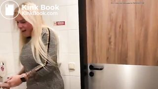 SCAT - Sexy girls Pooping 18